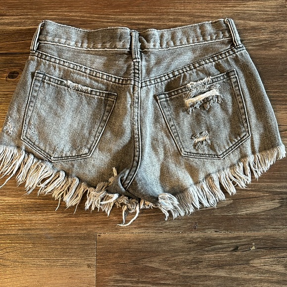 Free People Good Vibrations denim shorts, size 24 - Picture 4 of 7
